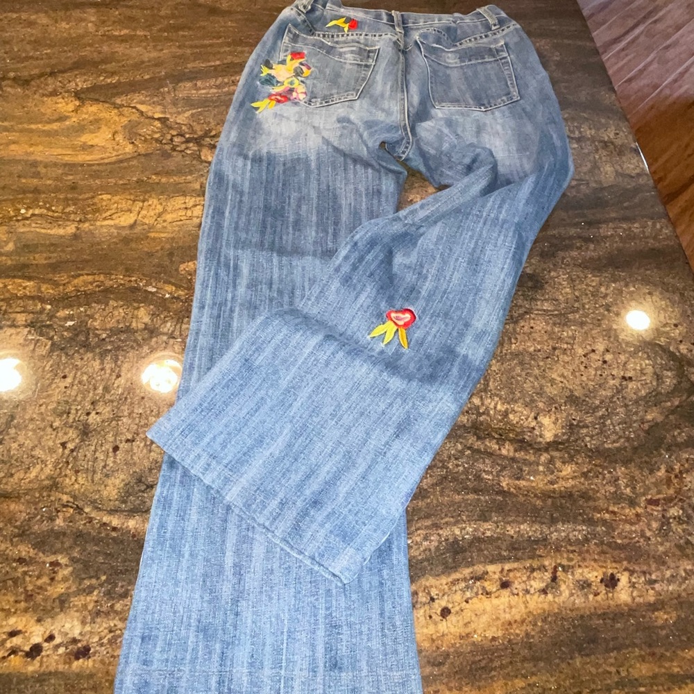 Zena‎ Jeans Embroidered with flowers, size 14